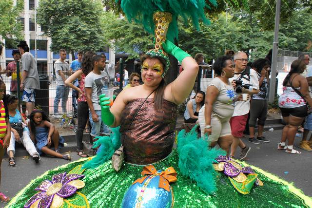 slideshow image